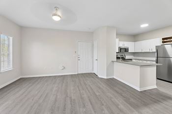 Plank vinyl flooring*